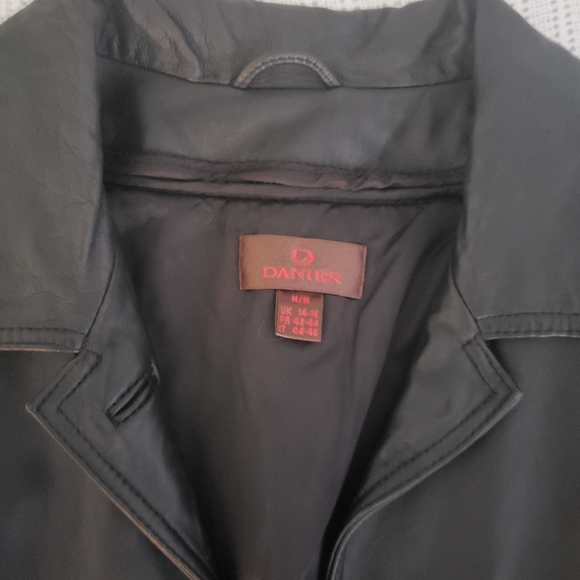Danier black ladies leather jacket/coat - Med - Picture 2 of 3